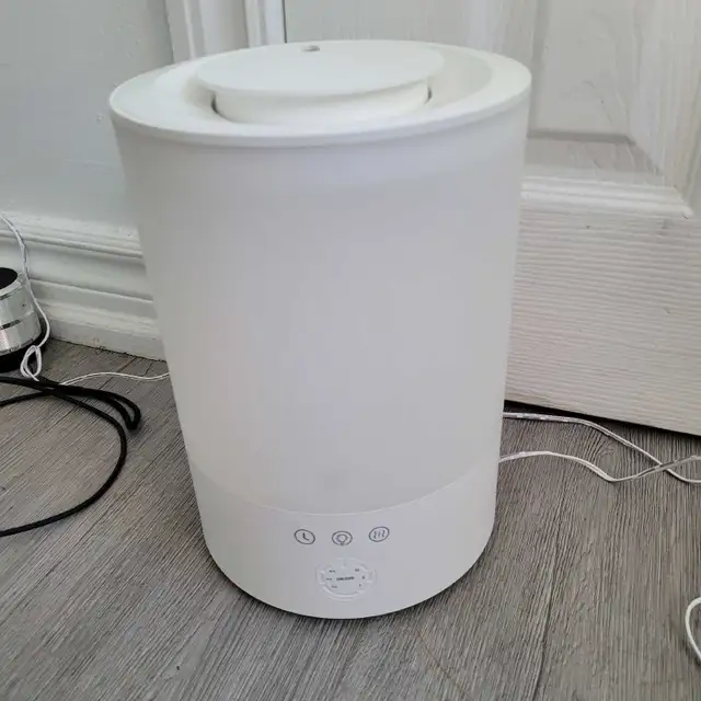 Humidifier  in General Electronics in Hamilton - Image 3