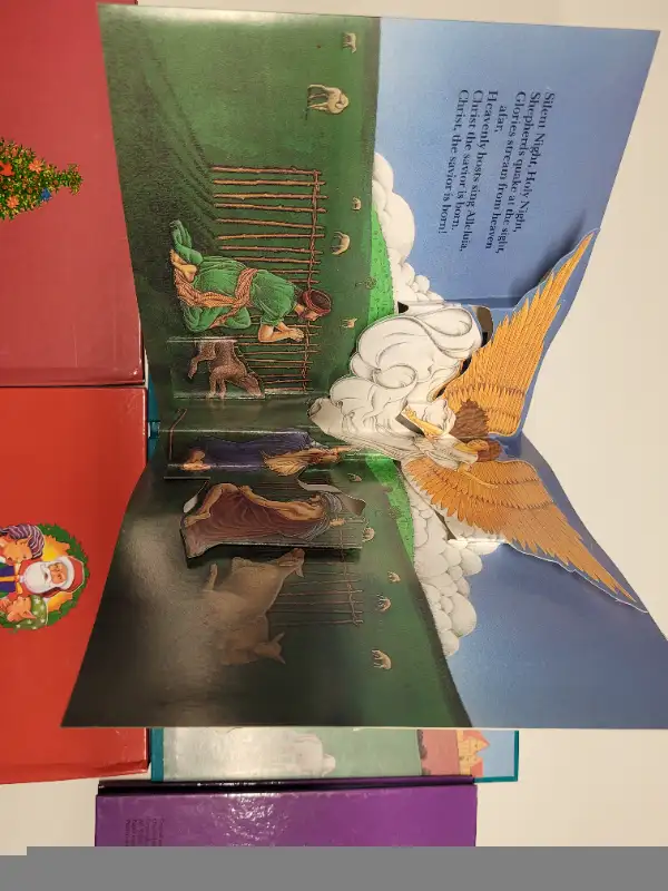 Christmas pop-ups books /treasury collection in Children & Young Adult in City of Toronto - Image 7