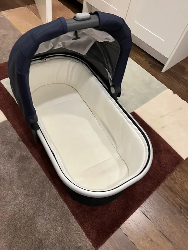 Uppababy Vista Stroller in Strollers, Carriers & Car Seats in Oakville / Halton Region - Image 5