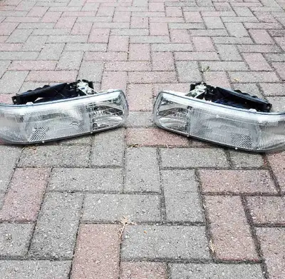 1999 - 2002 Chevrolet Silverado Pick.up Truck Headlights  , View more
