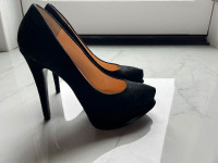 Guess high heels black shoes