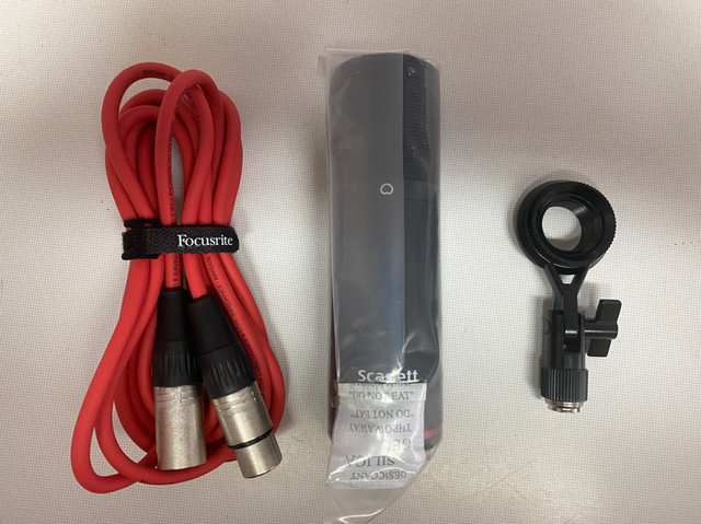 FOCUSRITE CM-25 Condenser Microphone with Adapter and wire dans Matériel audio professionnel  à Ouest de l’Île