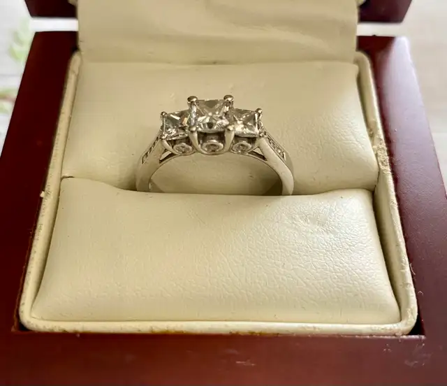 PRICE LOWERED! Gorgeous 14kt White Gold Diamond Engagement Ring ...