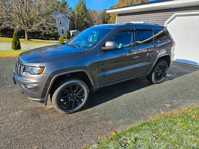 2018 Grand Cherokee  in Cars & Trucks in Miramichi - Image 2