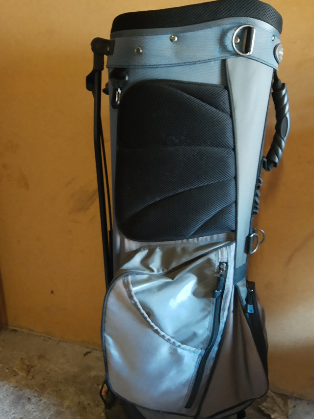 Golf Bag with RH Clubs  in Golf in City of Toronto - Image 4