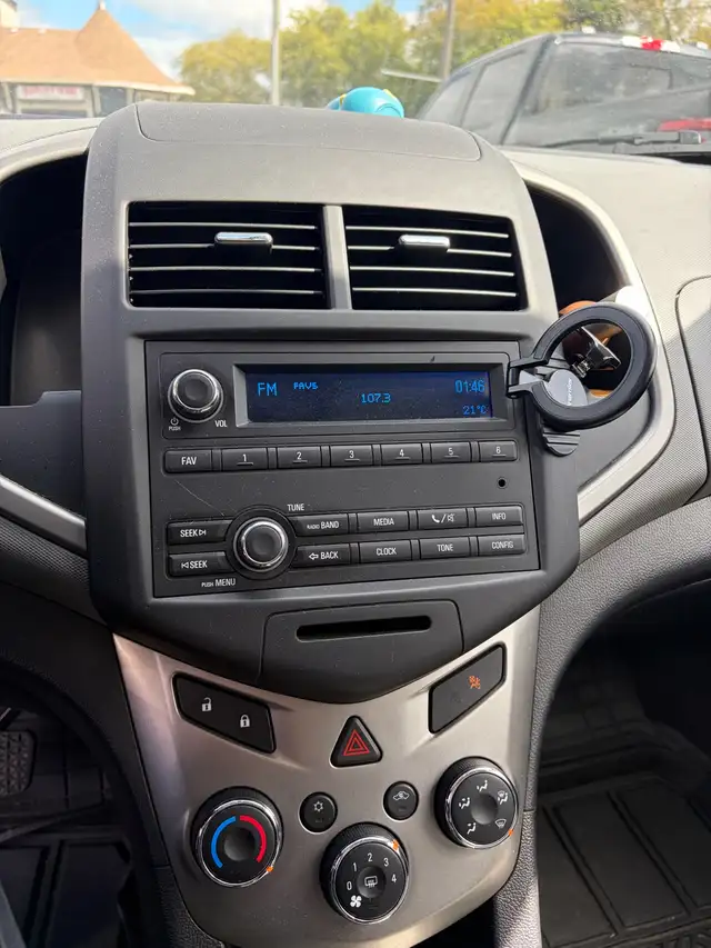 2014 Chevy sonic Ls590535808318197765