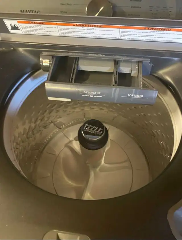 Maytag washer and dryer set in Washers & Dryers in Belleville - Image 9