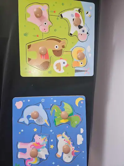 This is a collection of toddler toys perfect for young children! This lot includes peg puzzles, a VT...