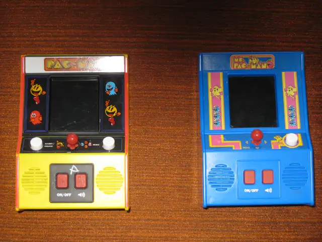 PAC-MAN AND MS PAC-MAN MACHINES in Older Generation in Charlottetown - Image 2