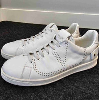 VALENTINO GARAVANI Backnet Perforated Leather Sneakers