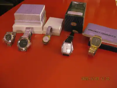 MONTRES - BRACELETS  POUR FITBIT - BIJOUX POUR FILLES ET FEMMES, View more