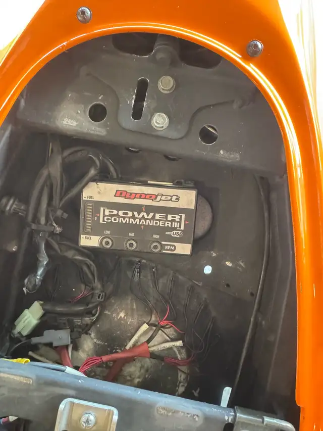 2004 Kawasaki zx6R (636) in Sport Bikes in Medicine Hat - Image 8