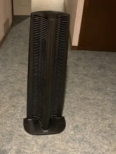 CD/DVD Stand..casn hold up to 150 discs $10.00