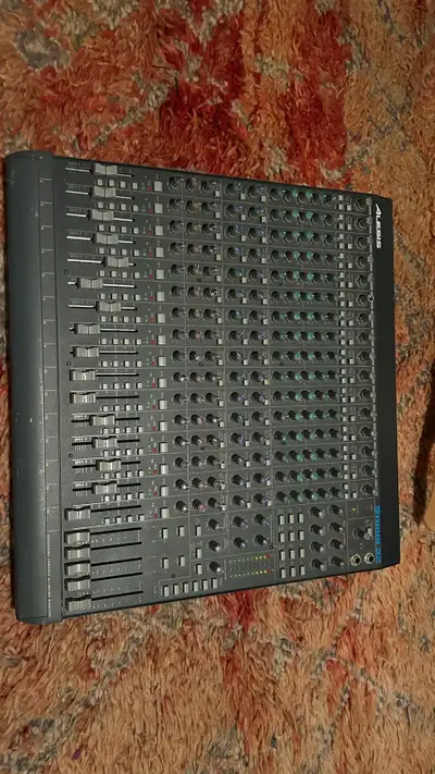 Great portable recording or live console