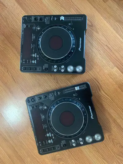 Paire de Pioneer CDJ 1000-MK3, View more