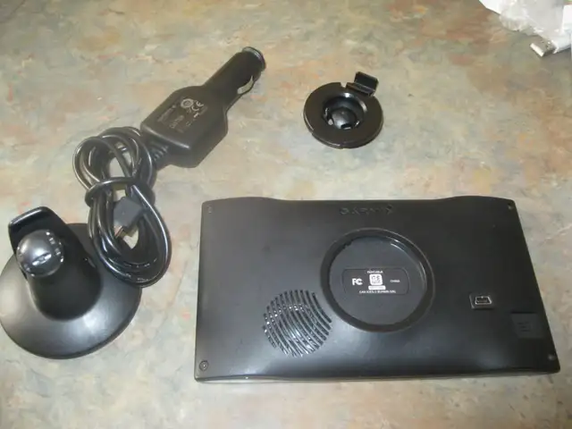 Garmin Nuvi 68 LM GPS 6" Touchscreen Navigation System W Lifetim in General Electronics in St. Catharines - Image 3