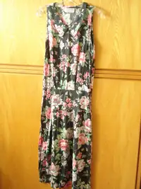 Women's summer/cocktail/evening dresses in various sizes ($20)