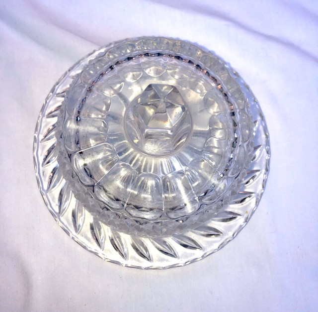 Crystal Round Butter Dish in Kitchen & Dining Wares in City of Toronto - Image 3