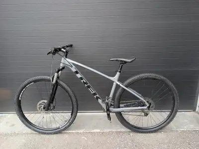 Trek Marlin 7 Large Mountain Bike Rockshox Hydraulic Disc Alumi, View more