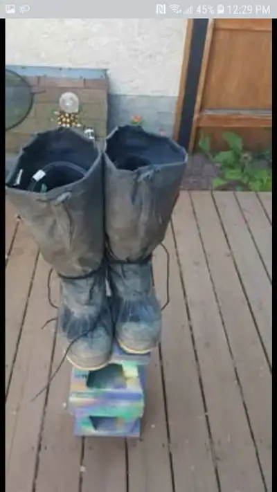 Baffin composite toe,winter boots with insulated liners size 10, View more