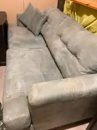 Couch + pullout - good condition