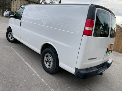 2007 Chevrolet Express 1500 Cargo Van