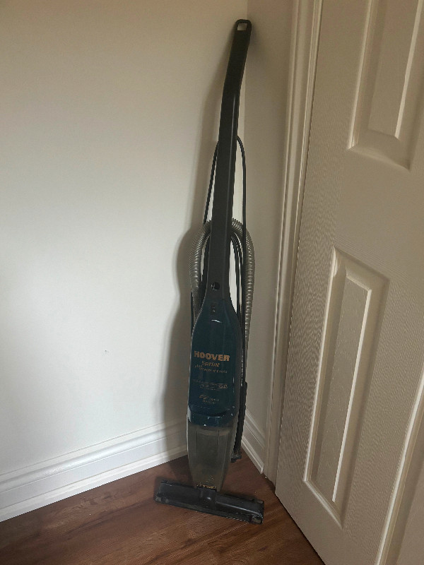 Small Hoover Vacuum in Vacuums in Markham / York Region