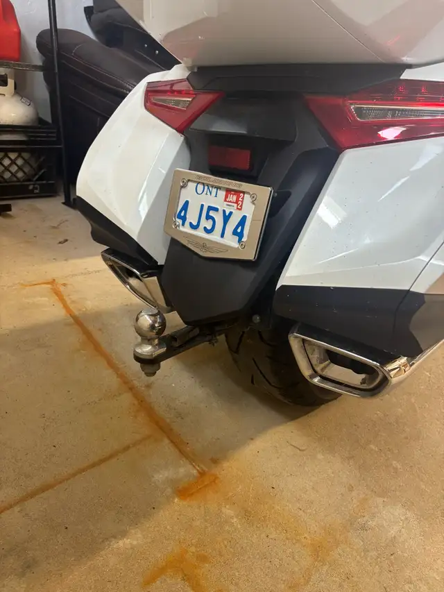 2018 Honda Goldwing Tour in Touring in Timmins - Image 7