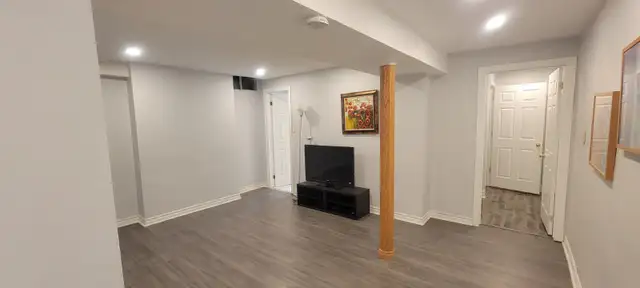 Basement for rent in Long Term Rentals in Markham / York Region - Image 9