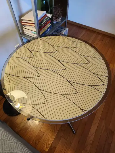 Round table $40 OBO, View more