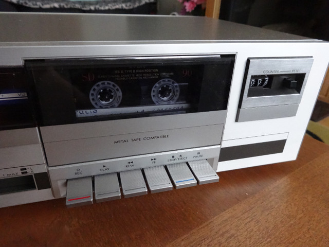 JVC KD-D10C vintage tape deck(1982) for sale in Stereo Systems & Home Theatre in Markham / York Region - Image 3