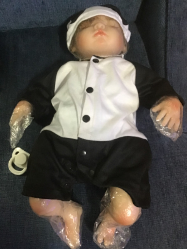 18 Inch Lifelike Realistic Reborn Baby Boy Doll in Toys & Games in City of Toronto - Image 3
