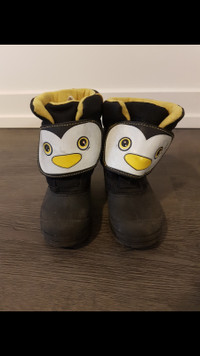 Penguin winter boots size 8