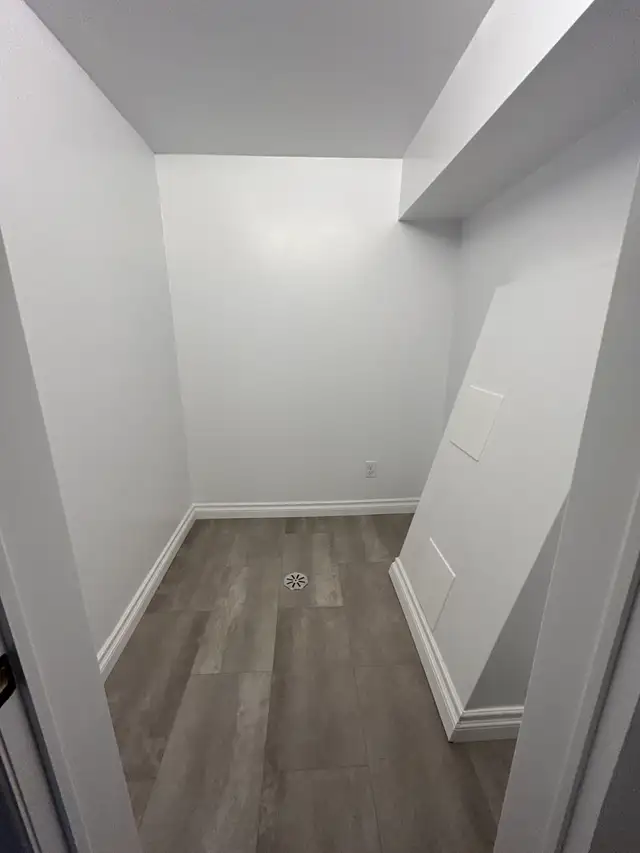 RENOVATED 2 BEDROOM NORTH END MAY 1 in Long Term Rentals in Peterborough - Image 10