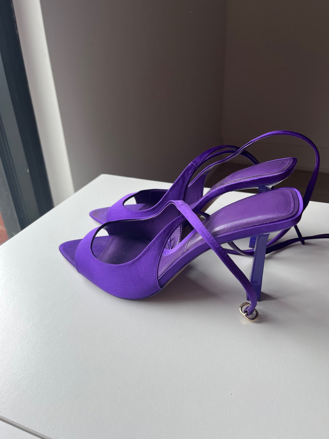 Purple Zara high heels dans Femmes - Chaussures  à Ville de Montréal - Image 2