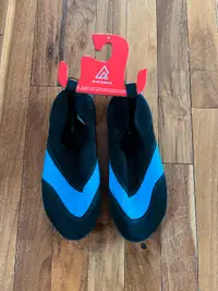 New Ripzone Kids Water Shoes - size 3