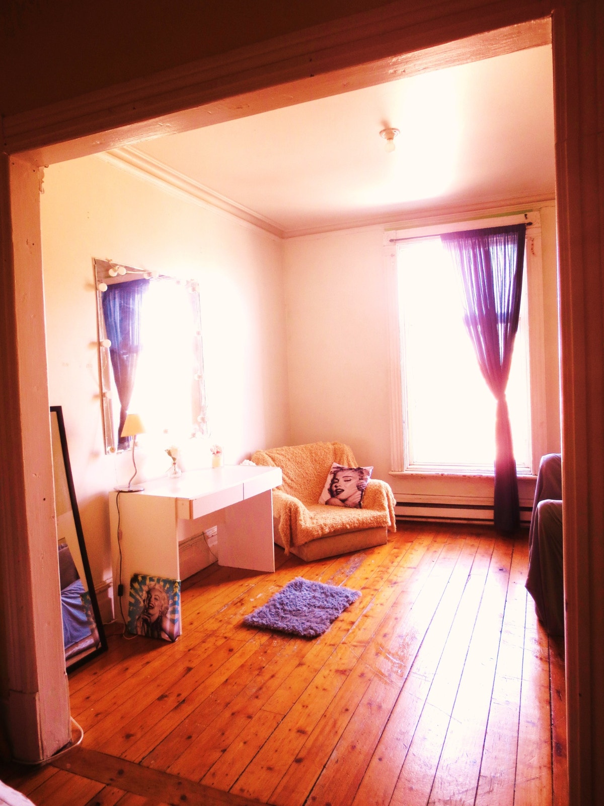 September 1st, 1-12 months, furnished room for a girl preferably — photo 3