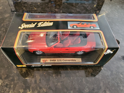 BNIB Product No. 31812 Maisto 1993 BMW 325i Convertible Red Model Car BBR ERTL American Muscle Exoto...