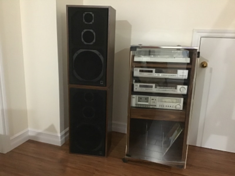 Système de son Hitachi avec table tournante Chaînes stéréo