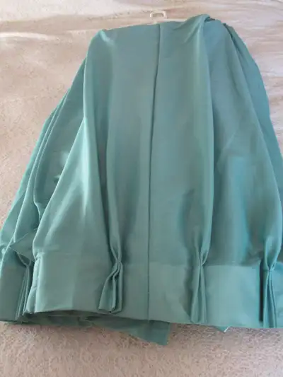 New! 3 Pairs of Matching Pinch Pleated Curtains, View more