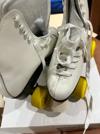 roller skates, View more