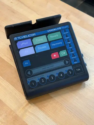 TC Helicon VoiceLive Touch, View more