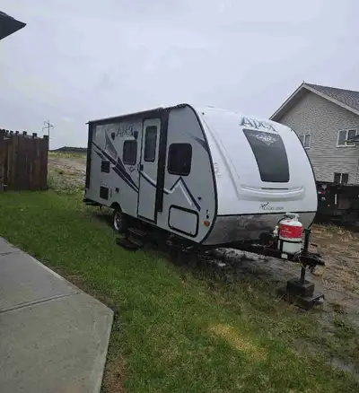 2019 Apex Mini Lite Banff Edition for sale with bunk beds. Trailer cover and tire covers supplied as...