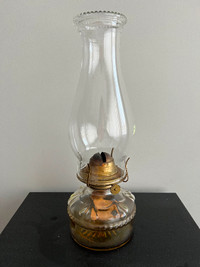 Antiquité Lampes à huile 40$ chacune