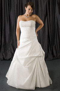 Wedding dress, size 22 (street size 18-20), Jai style 8594