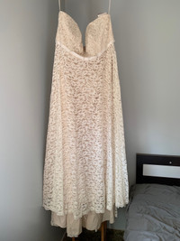 Plus sized NWT Lace Wedding Dress