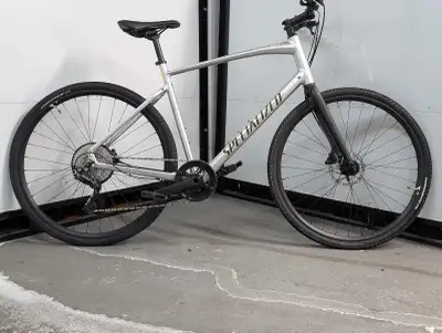 Specialized Sirius X 3.0 2023 XL  Like New! , View more