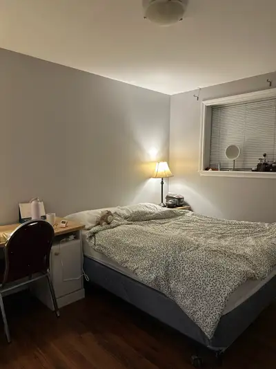 Looking for someone to sublet a furnished 1 bedroom in a 3 bedroom, 1 bath house share with 1 person...