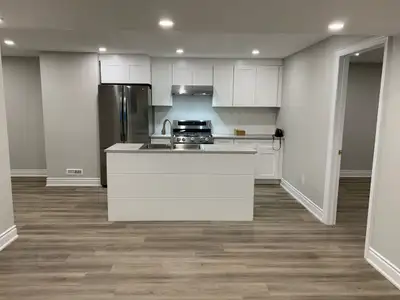 Newly Renovated 2 Bedroom + Den Basement Apartment – Glen Cairn, London Spacious, newly renovated 1,...