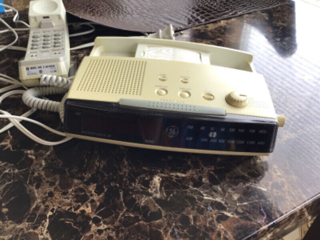 Vintage GE telephone/Radio/Clock in Arts & Collectibles in Edmonton - Image 2